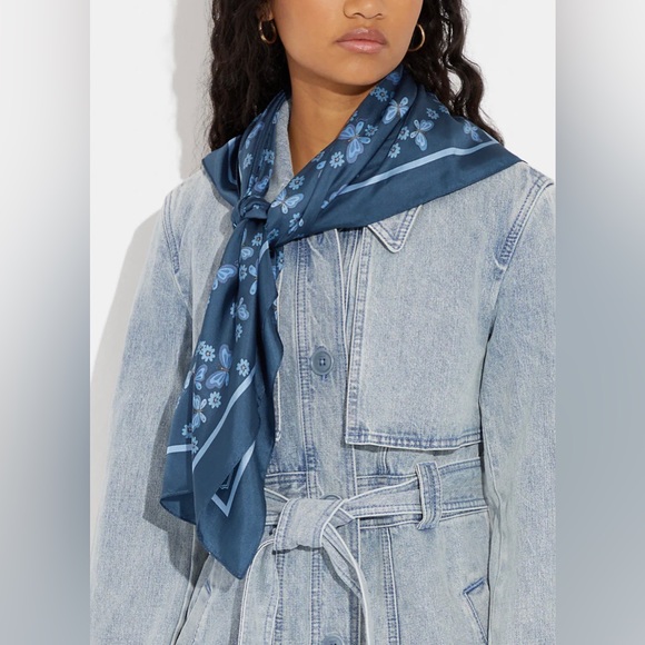 New Coach Outlet Lovely Butterfly Print Silk Square Scarf - Picture 2 of 5